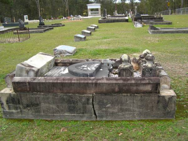 Charlotte KROPP,  | sister,  | died 4 Dec 1914 aged 36 years;  | Upper Coomera cemetery, City of Gold Coast  | 