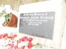 
Reginald Joseph WUNSCH,
husband father,
13-1-1920 - 6-10-1986 aged 66 years;
Warra cemetery, Wambo Shire
