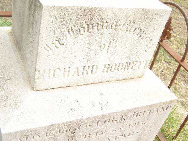 Richard HODNETT,  | native of Co Cork Ireland,  | died 27 July 1917 aged 37 years;  | Warra cemetery, Wambo Shire  | 