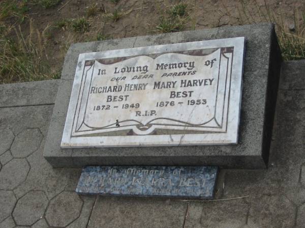 parents;  | Richard Henry BEST,  | 1872 - 1949;  | Mary Harvey BEST,  | 1876 - 1953;  | Richard Warra BEST,  | died 6 Aug 1983 aged 80 years;  | Warra cemetery, Wambo Shire  | 