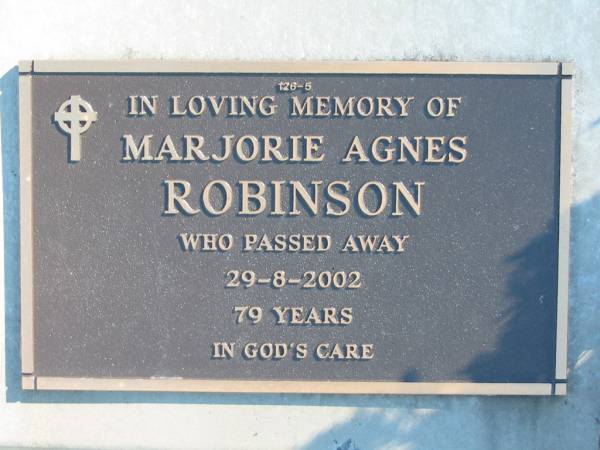 Marjorie Agnes ROBINSON,  | died 29-8-2002, 79 years;  | Woodford Cemetery, Caboolture  | 