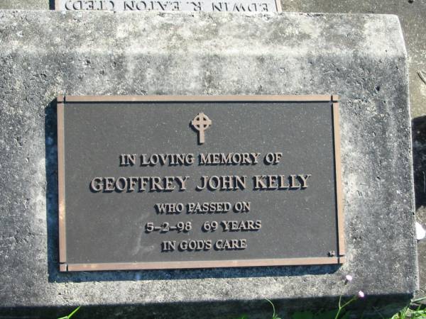 Geoffrey John KELLY,  | died 5-2-98, 69 years;  | Woodford Cemetery, Caboolture  | 