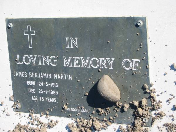 James Benjamin MARTIN,  | born 24-5-1913 died 25-1-1989 aged 75 years;  | Woodford Cemetery, Caboolture  | 