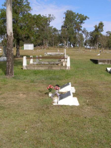 Woodhill cemetery (Veresdale), Beaudesert shire  |   | 