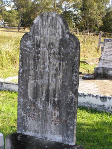 Andrew Auld  | (son of Archibald and Catherine Auld)  | b: 25 Feb 1870, d: 24 Sep 1894  | (twin brother) Robert Auld  | d: 12 Mar 1952, aged 82  | Woodhill cemetery (Veresdale), Beaudesert shire  |   | 