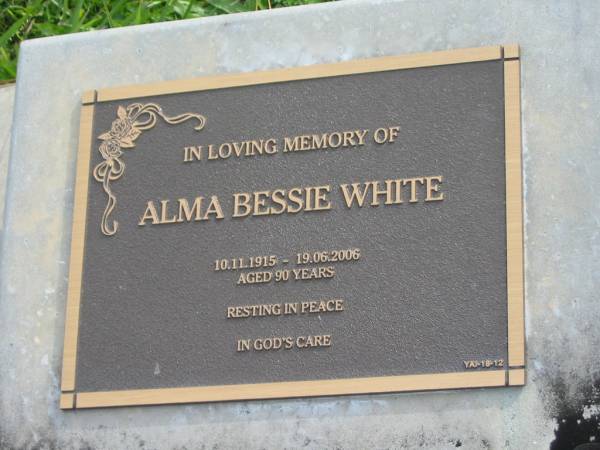 Alma Bessie WHITE  | b: 10 Nov 1915  | d: 19 Jun 2006 aged 90  |   | Yandina Cemetery  | 