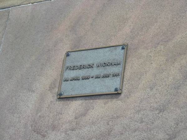 John Michael LAW  |   | Sarah Elizabeth LAW  |   |   | Frederick WICKHAM  | b: 9 apr 1899d: 8 Jul 1991  |   |   | Pearl Isabel WICKHAM (nee LAW)  | b: 20 Jan 1906  | d: 30 Apr 1996  |   |   | Francis James DORAN  | b: 7 Dec 1911  | d: 4 Jun 1994  |   |   | Daisy Evelyn DORAN (nee LAW)  | b: 20 Mar 1912  | d: 15 Jan 2001  |   |   | Yandina Cemetery  |   | 