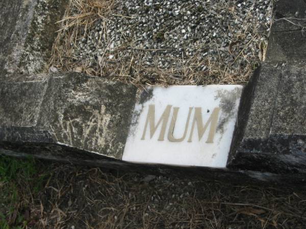 Mary Ruth FISCHER  | d: 29 Nov 1940 aged 60  |   | Ernest FISCHER  | d: 18 Apr 1965 aged 90  |   | Yandina Cemetery  |   | 