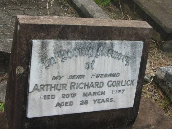 Arthur Richard GORLICK  | d: 20 Mar 1937 aged 28  |   | widow of Arthur  | Ivy GORLICK  | b: 'Hookswood' Miles 28 Dec 1908  | d: Redcliffe 20 Aug 1991  | mother of Eunice  |   | Yandina Cemetery  |   | 