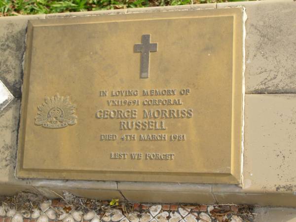 George Morriss RUSSELL  | d: 4 Mar 1981  |   | Yandina Cemetery  |   |   | 