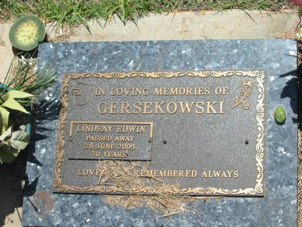 Lindsay Edwin GERSEKOWSKI,  | died 28 June 2005 aged 70 years;  | Yarraman cemetery, Toowoomba Regional Council  | 
