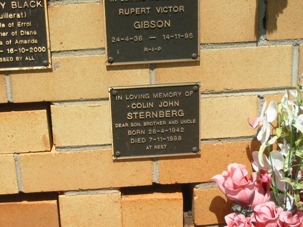Colin John STERNBERG,  | son brother uncle,  | born 26-4-1942,  | died 7-11-1998;  | Yarraman cemetery, Toowoomba Regional Council  | 