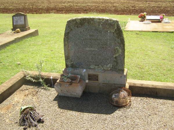 Elizabeth Ann PIRIE,  | mother,  | died 29 Jan 1957;  | Robert Hill PIRIE,  | father,  | died 29 Aril 1957;  | Alexander L.F. PIRIE,  | born Brisbane 18-10-1913,  | died Sandgate 7-6-2003;  | Jessie Eileen PIRIE (nee LOUGHEED),  | born Yarraman 26-3-1912,  | died Sandgate 7-5-1998;  | Yarraman cemetery, Toowoomba Regional Council  | 