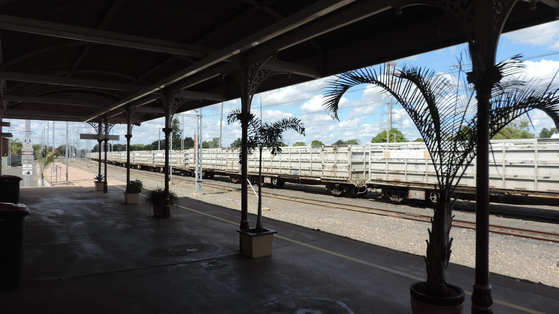 Emerald railway station