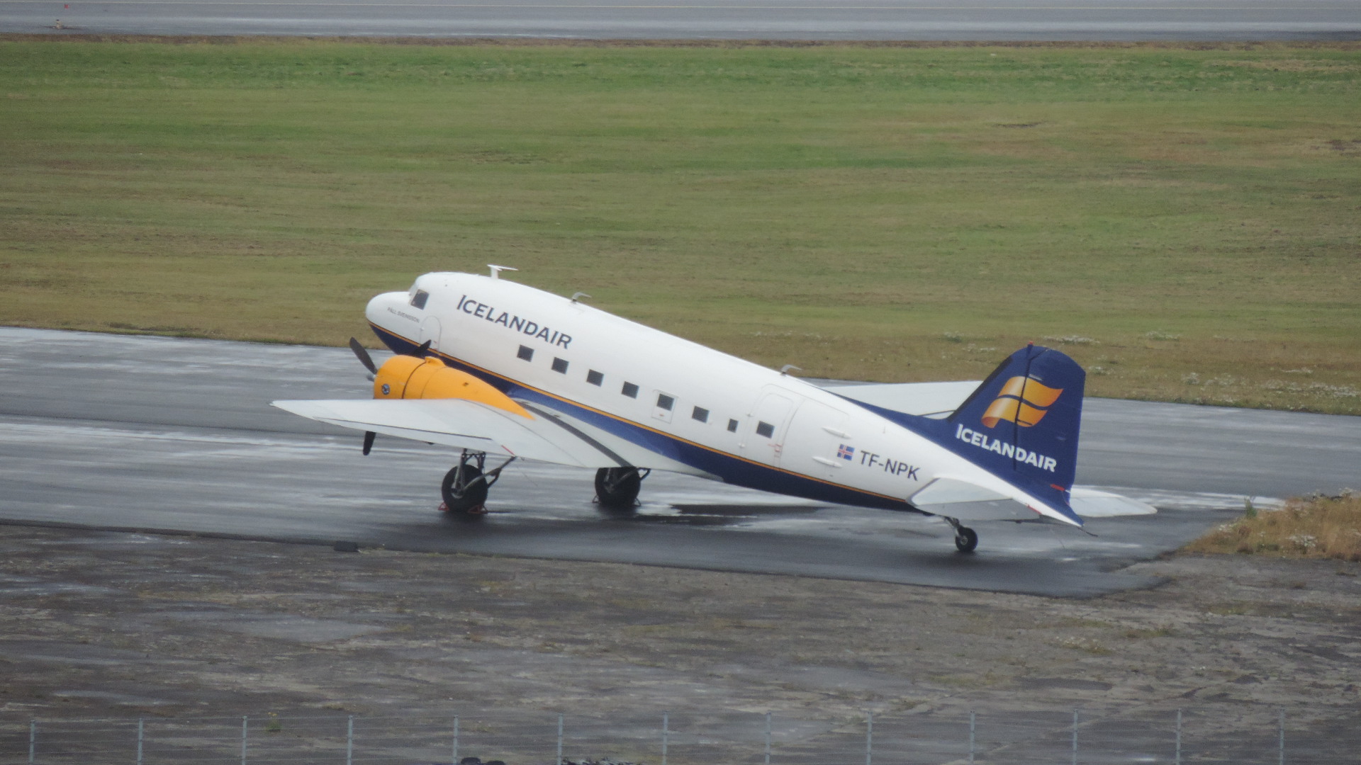 Icelandair DC-3