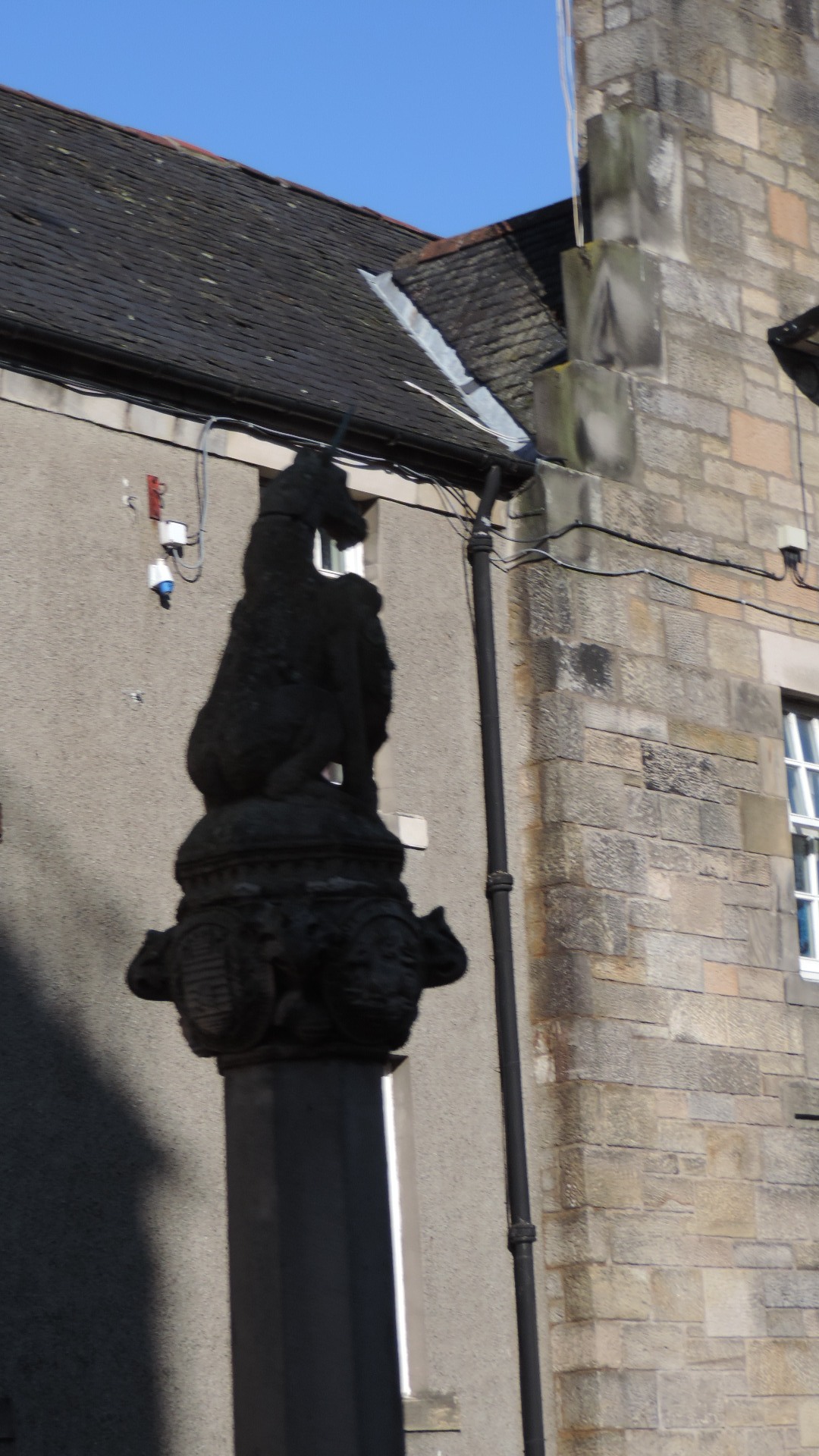 Mercat cross (with royal unicorn)