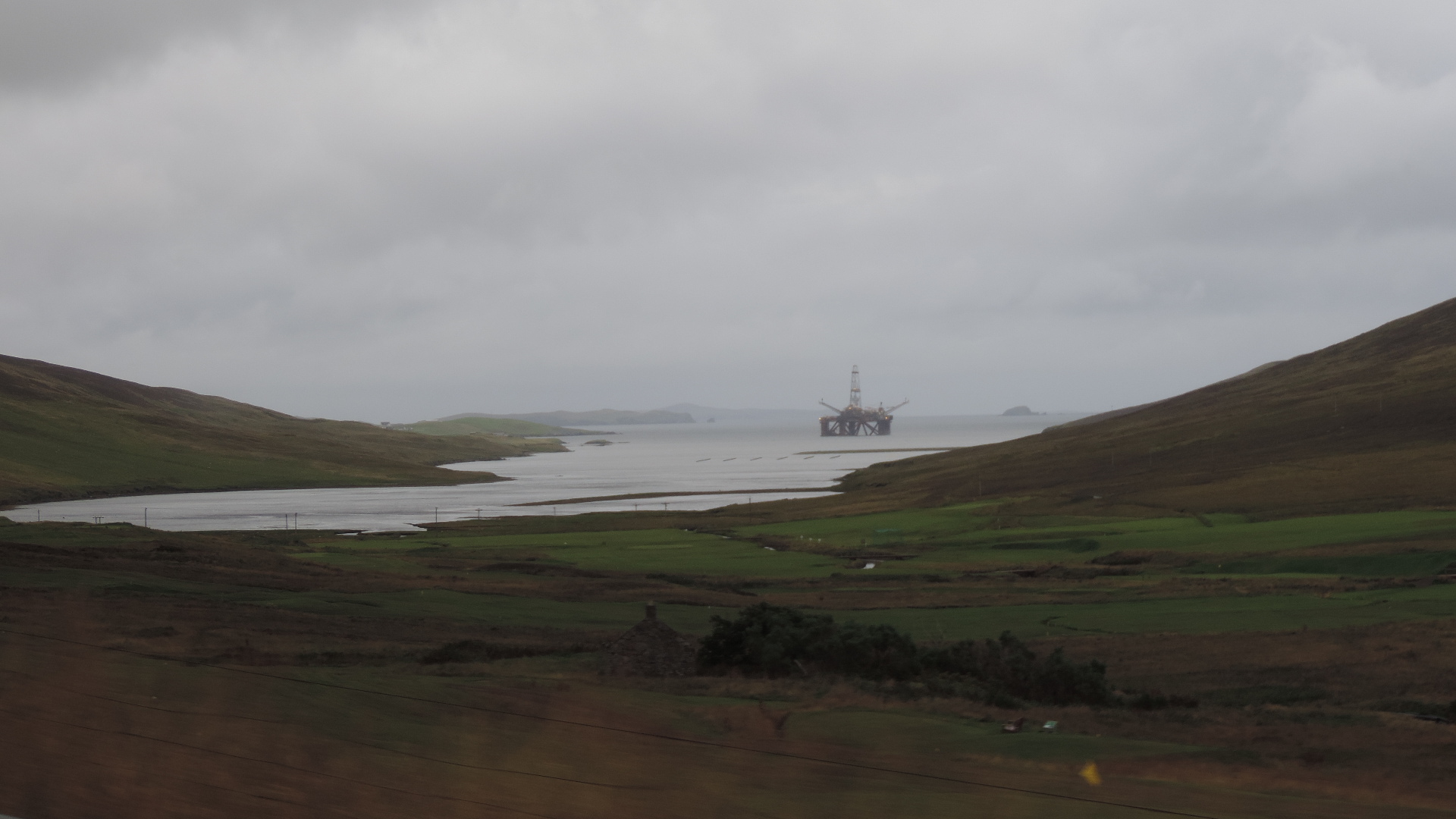 disassembling an oil rig in a bay